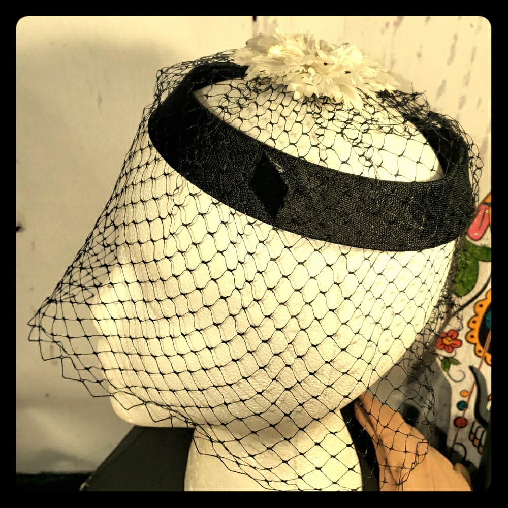 Vintage netted black pill box hat